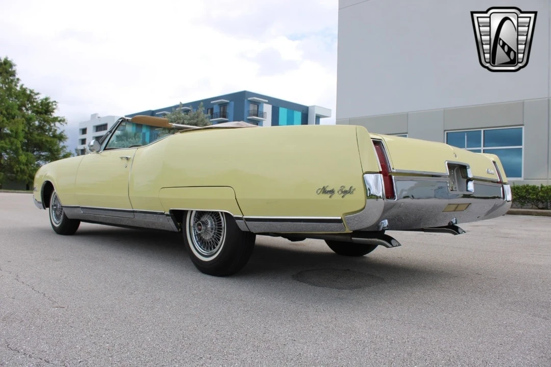 1967 Oldsmobile 98 - Image 8 of 21