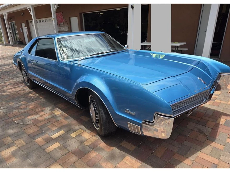 1967 Oldsmobile Toronado - Image 15 of 30