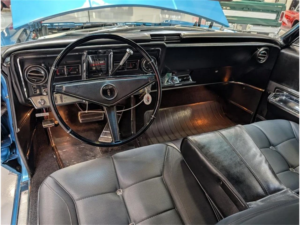 1967 Oldsmobile Toronado - Image 10 of 30