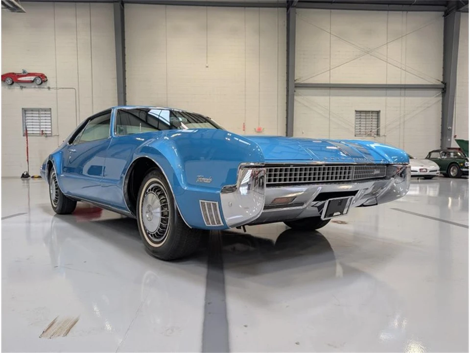 1967 Oldsmobile Toronado - Image 3 of 30