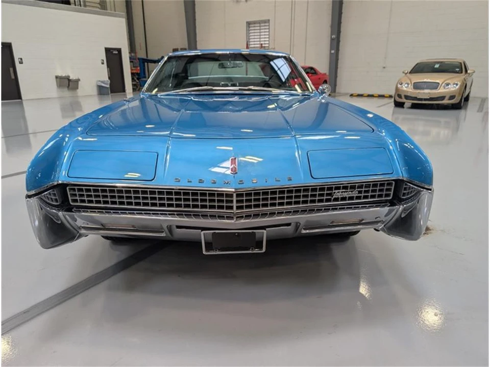 1967 Oldsmobile Toronado - Image 8 of 30