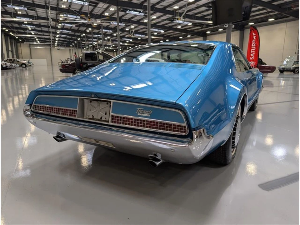 1967 Oldsmobile Toronado - Image 4 of 30