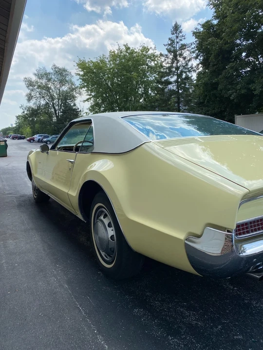 1967 Oldsmobile Toronado - Image 4 of 21