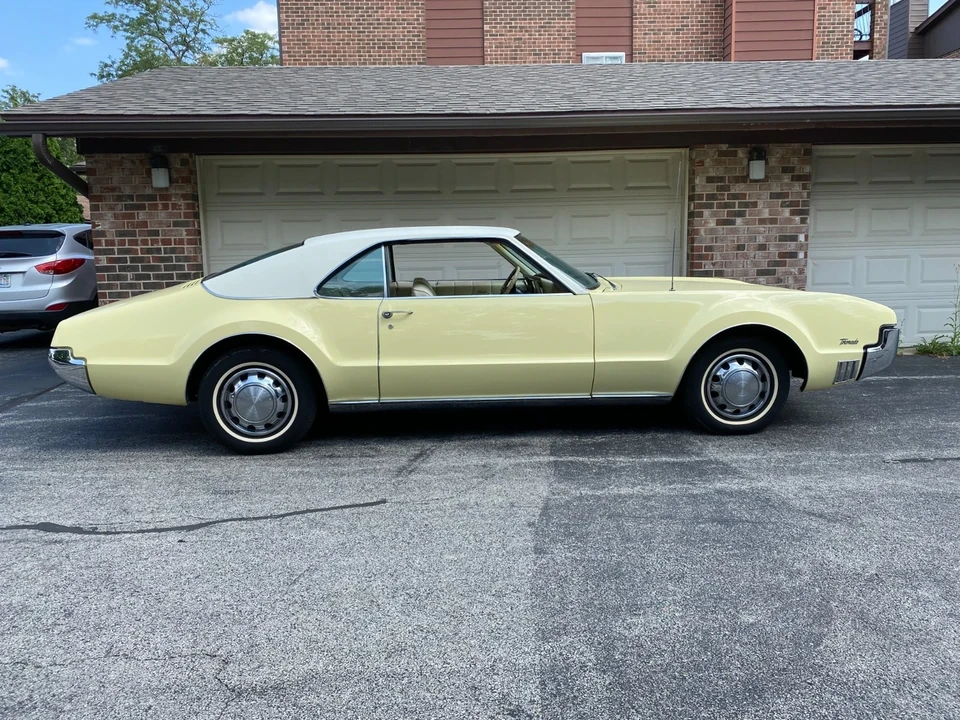 1967 Oldsmobile Toronado - Image 7 of 21