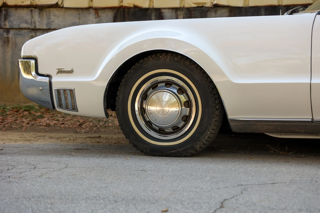1967 Oldsmobile Toronado - Image 13 of 31