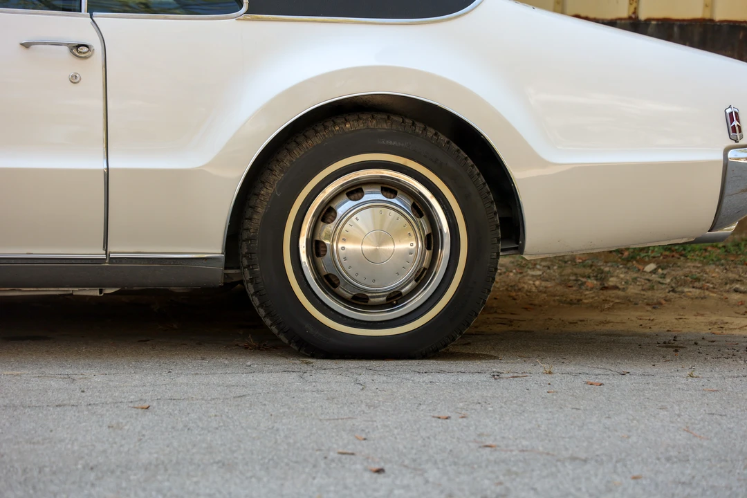 1967 Oldsmobile Toronado - Image 12 of 31