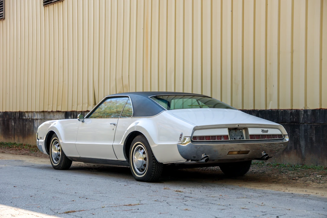 1967 Oldsmobile Toronado - Image 8 of 31