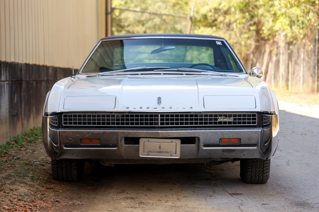 1967 Oldsmobile Toronado - Image 2 of 31