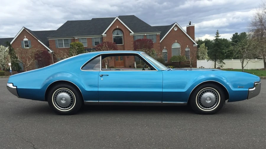 1967 Oldsmobile Toronado - Image 2 of 12