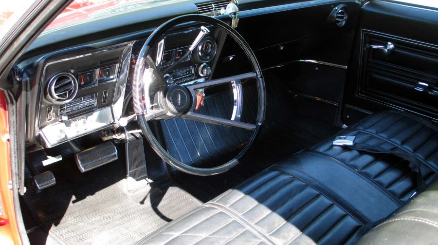 1967 Oldsmobile Toronado - Image 4 of 8