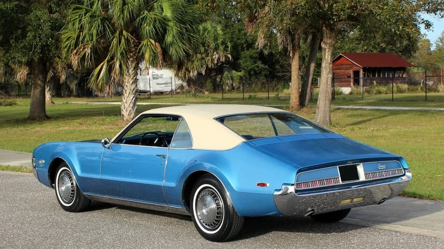 1967 Oldsmobile Toronado - Image 2 of 12