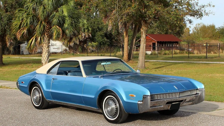 1967 Oldsmobile Toronado - Image 5 of 12