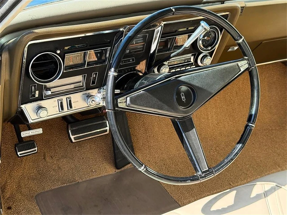 1967 Oldsmobile Toronado - Image 6 of 31