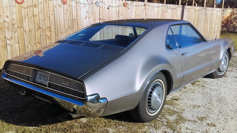 1967 Oldsmobile Toronado - Image 2 of 4