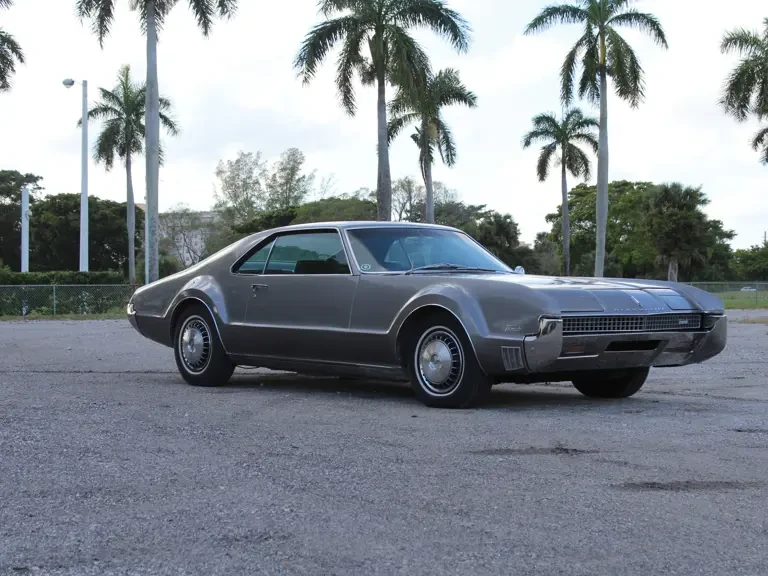 1967 Oldsmobile Toronado - Image 2 of 2