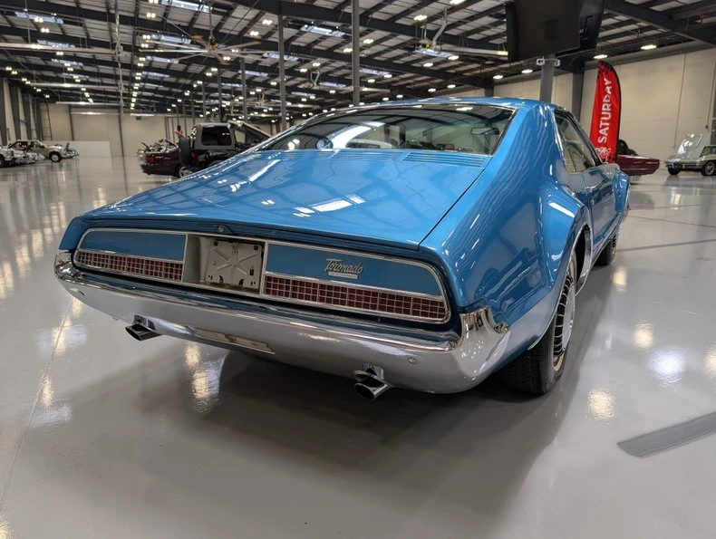 1967 Oldsmobile Toronado - Image 4 of 15