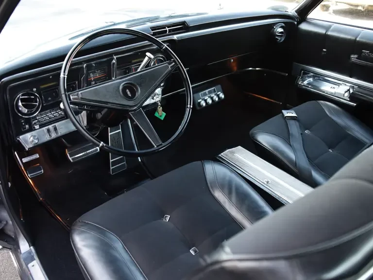 1967 Oldsmobile Toronado - Image 5 of 31