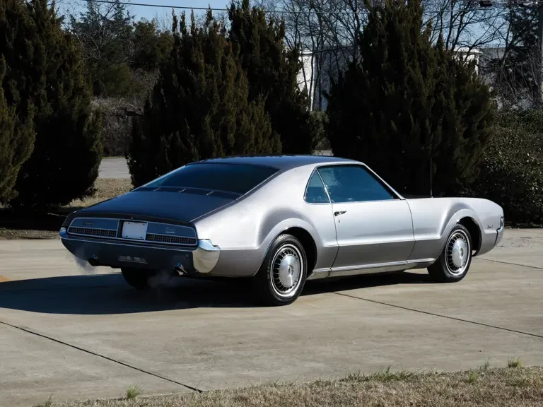 1967 Oldsmobile Toronado - Image 3 of 31