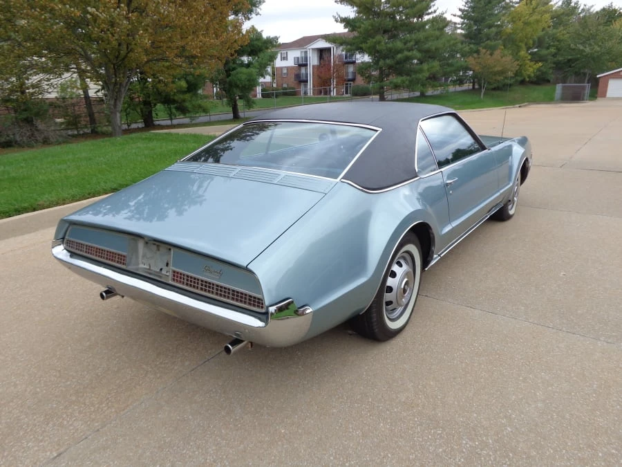 1967 Oldsmobile Toronado - Image 3 of 11