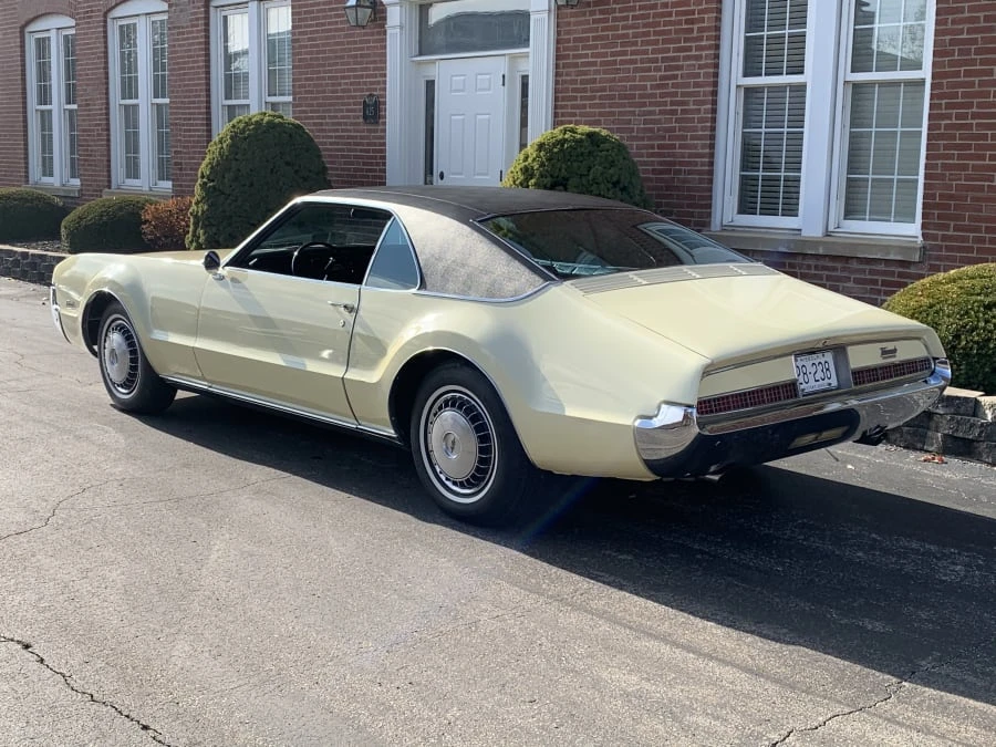 1967 Oldsmobile Toronado - Image 3 of 9