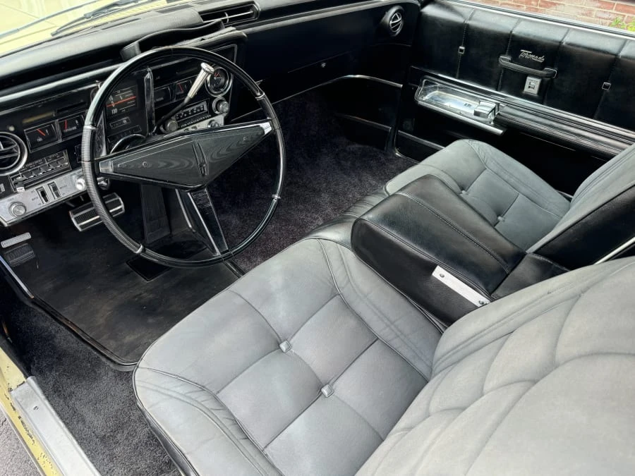 1967 Oldsmobile Toronado - Image 4 of 9
