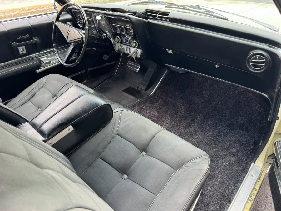1967 Oldsmobile Toronado - Image 5 of 9
