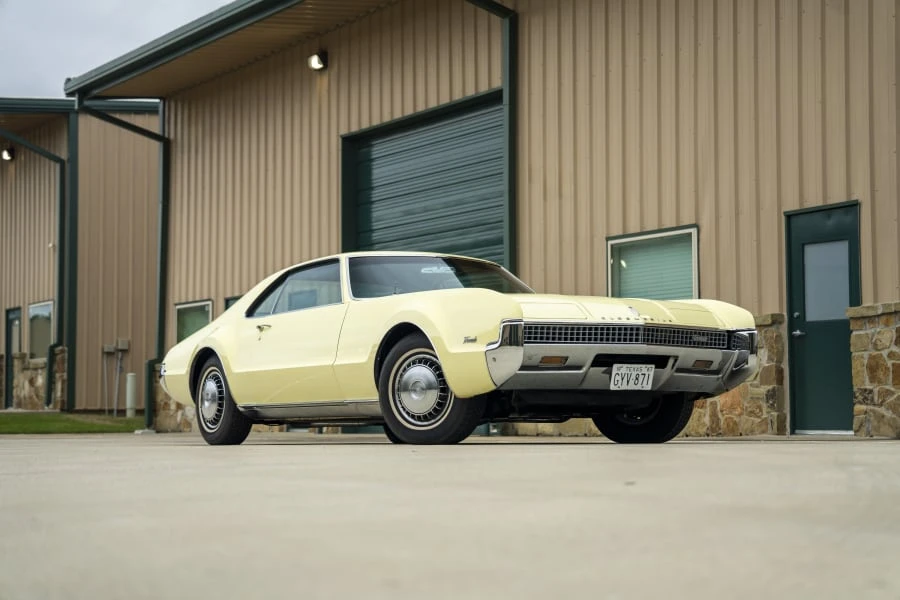1967 Oldsmobile Toronado - Image 6 of 31