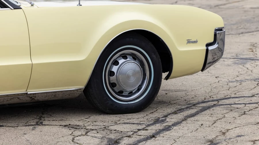 1967 Oldsmobile Toronado - Image 23 of 31