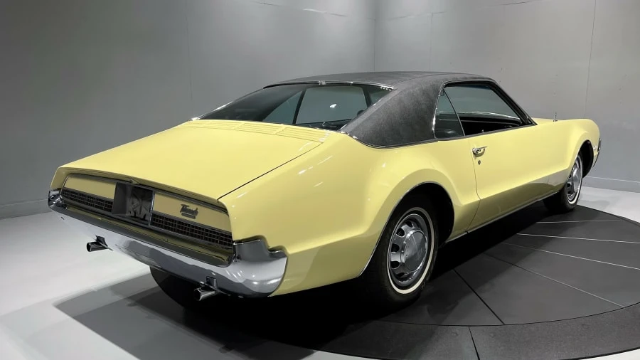 1967 Oldsmobile Toronado - Image 3 of 25