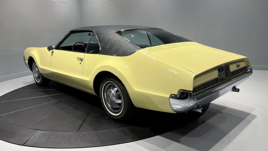 1967 Oldsmobile Toronado - Image 11 of 25