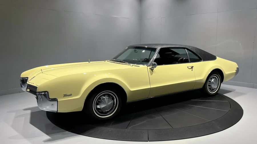 1967 Oldsmobile Toronado - Image 13 of 25