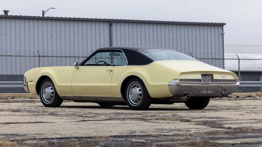 1967 Oldsmobile Toronado - Image 9 of 31
