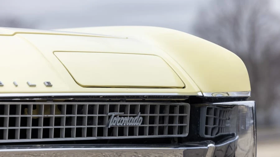 1967 Oldsmobile Toronado - Image 14 of 31
