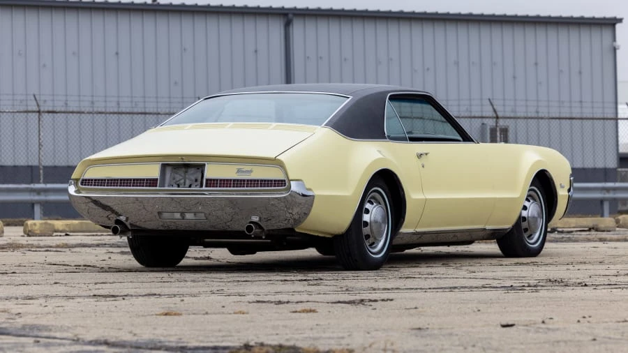 1967 Oldsmobile Toronado - Image 3 of 31