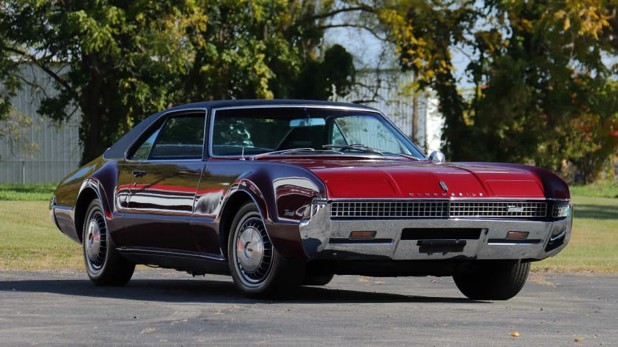 1967 Oldsmobile Toronado - Image 6 of 24