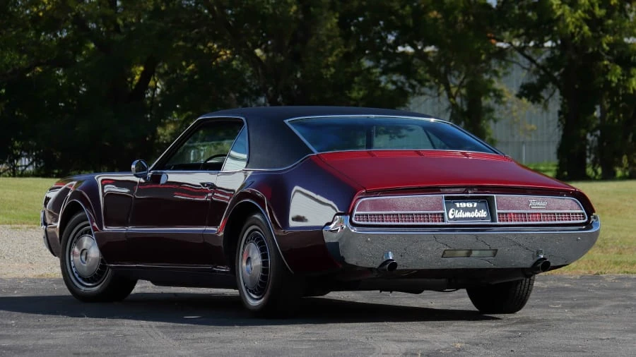 1967 Oldsmobile Toronado - Image 7 of 24