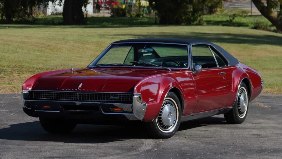1967 Oldsmobile Toronado - Image 10 of 24