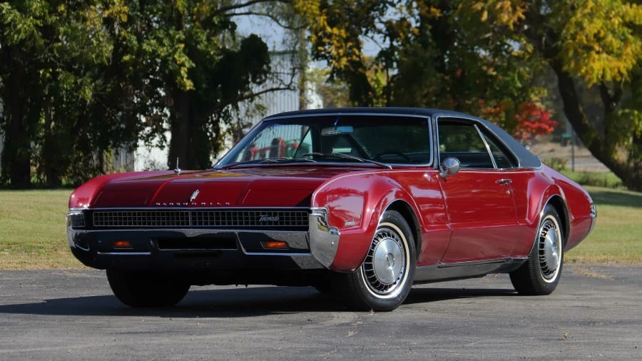 1967 Oldsmobile Toronado - Image 14 of 24