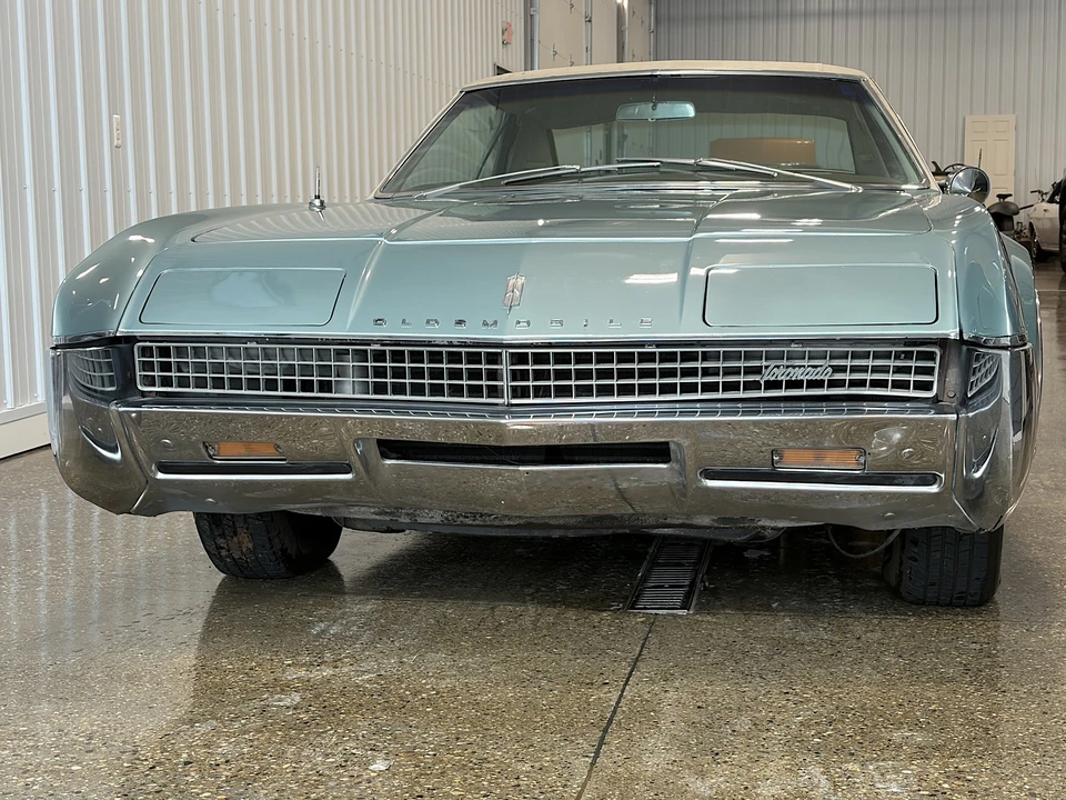 1967 Oldsmobile Toronado - Image 9 of 31