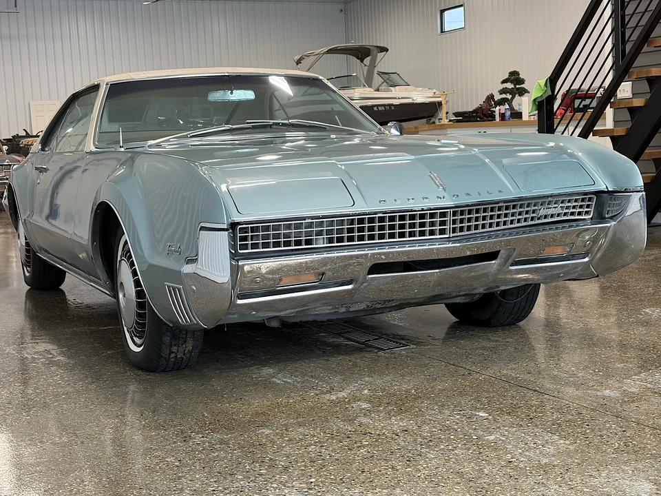1967 Oldsmobile Toronado - Image 2 of 31