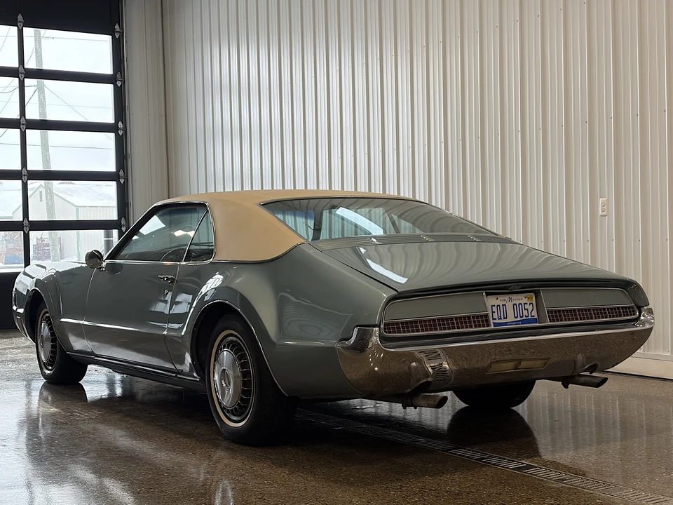 1967 Oldsmobile Toronado - Image 8 of 31