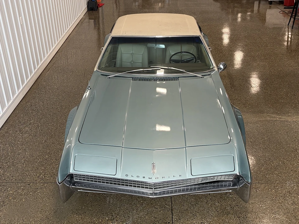 1967 Oldsmobile Toronado - Image 6 of 31