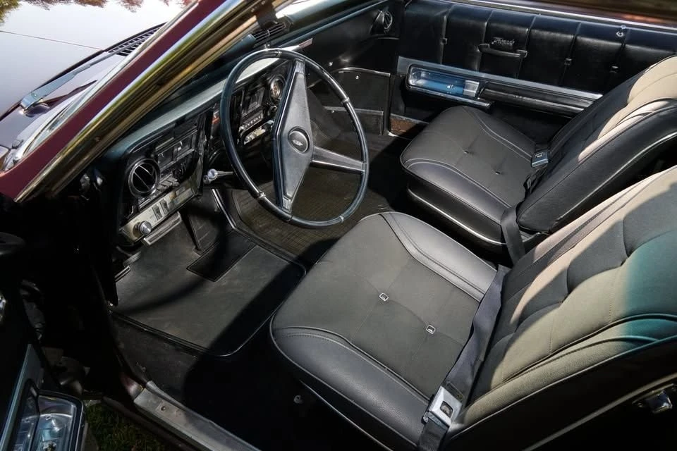 1967 Oldsmobile Toronado - Image 6 of 9