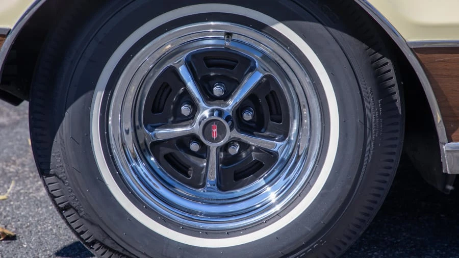 1967 Oldsmobile Vista Cruiser - Image 7 of 12