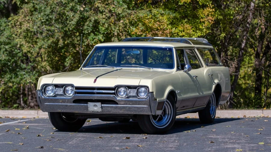 1967 Oldsmobile Vista Cruiser - Image 12 of 12