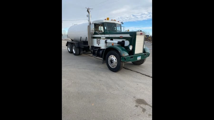 1967 Peterbilt - Image 2 of 7