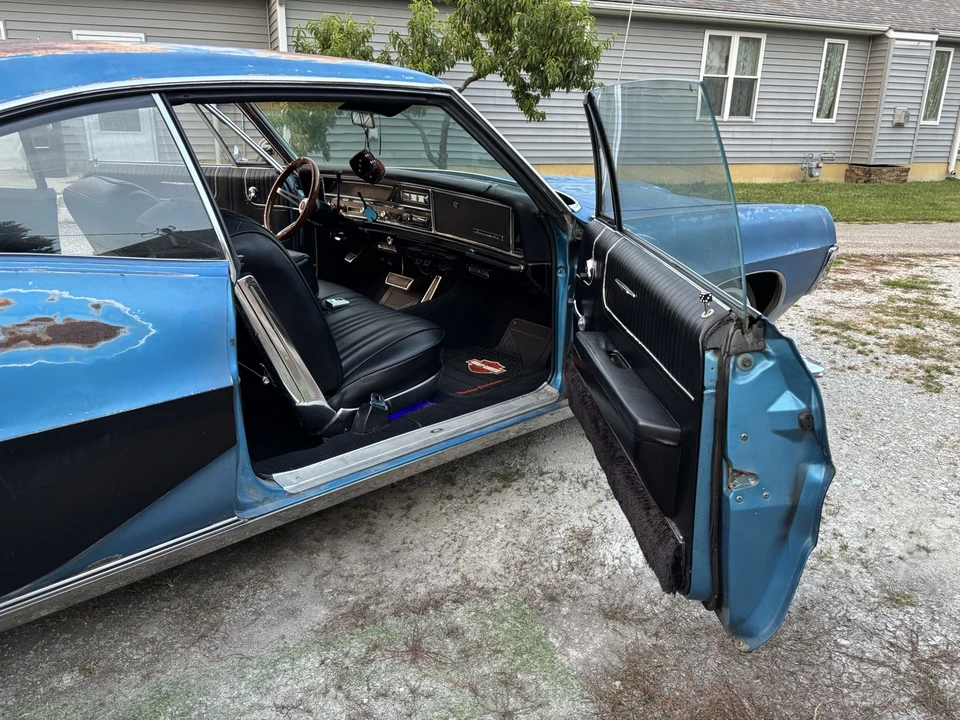 1967 Pontiac Bonneville 3rd Gen - Image 13 of 31