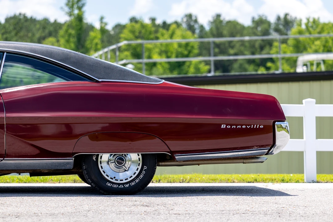 1967 Pontiac Bonneville 3rd Gen - Image 16 of 31