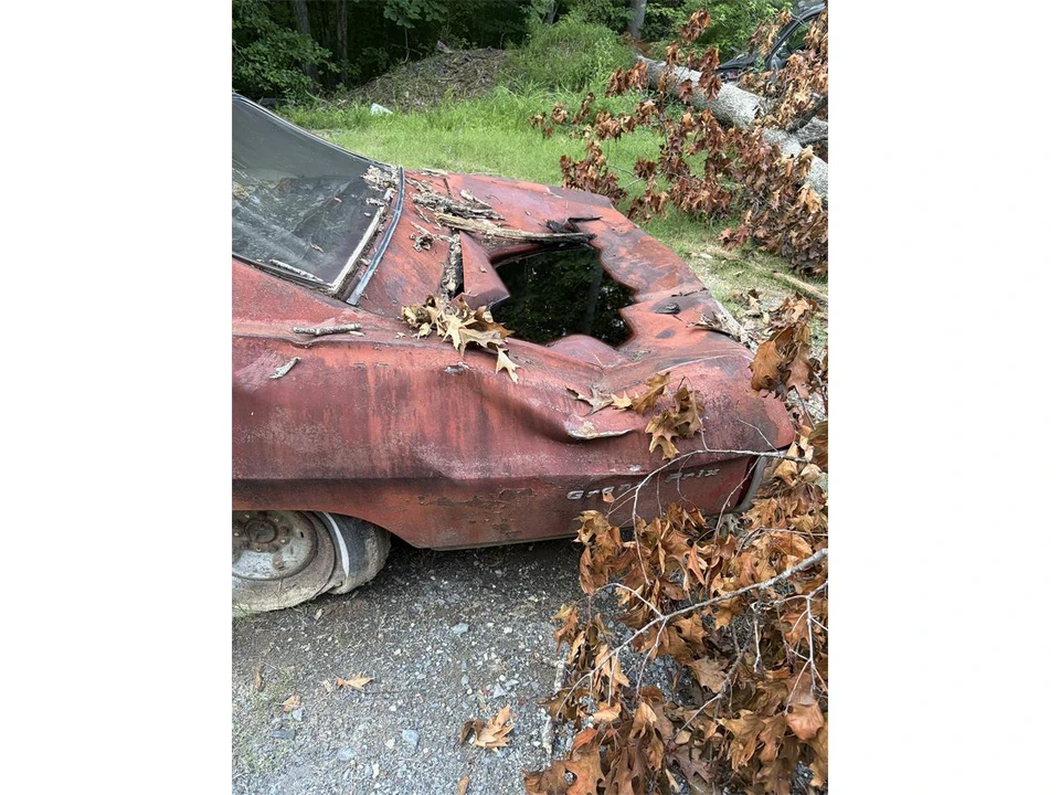 1967 Pontiac Grand Prix 1st Gen - Image 2 of 31