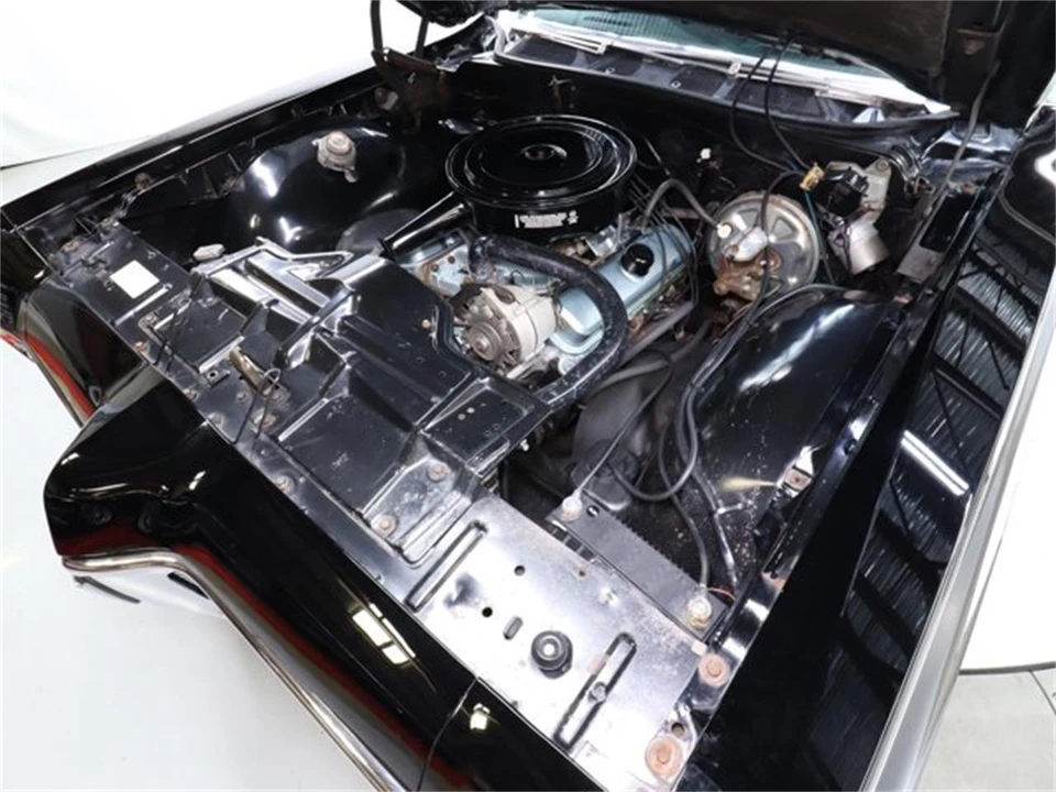 1967 Pontiac Grand Prix 1st Gen - Image 23 of 31